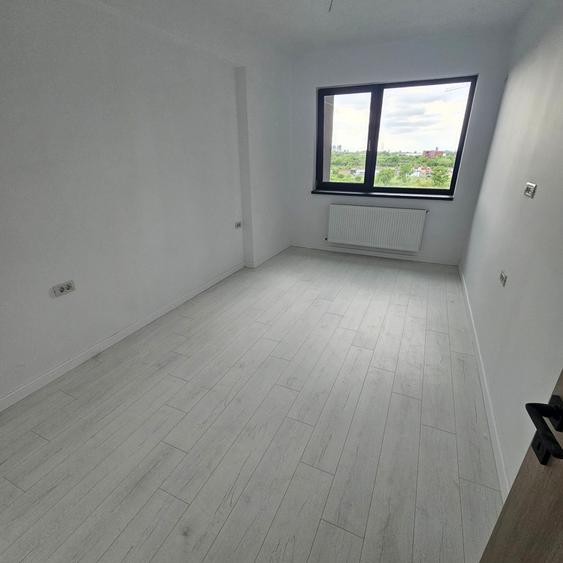 Apartament cu 3 camere în Berceni
