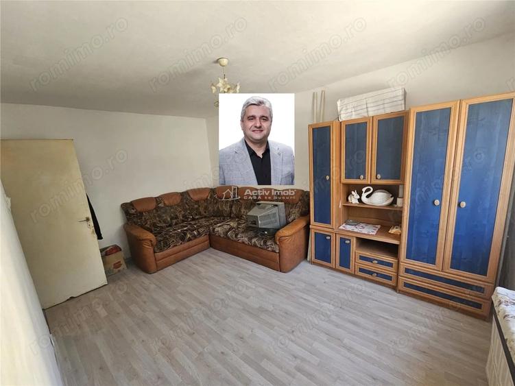 Garsonieră decomandată, mobilată în Micro IV