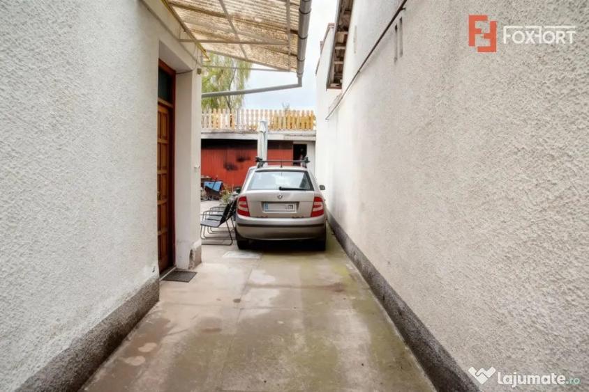 Casă cu 4 camere cu Teren 694 Mp în Șega