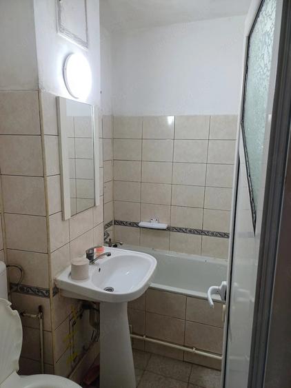 Garsonieră decomandată în Central