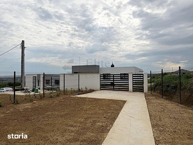 Casă cu 3 camere decomandat cu Teren 350 Mp în Paleu