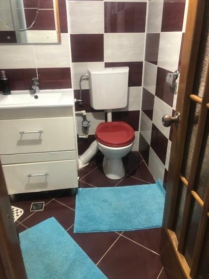 Apartament cu 2 camere decomandat, mobilat în Central