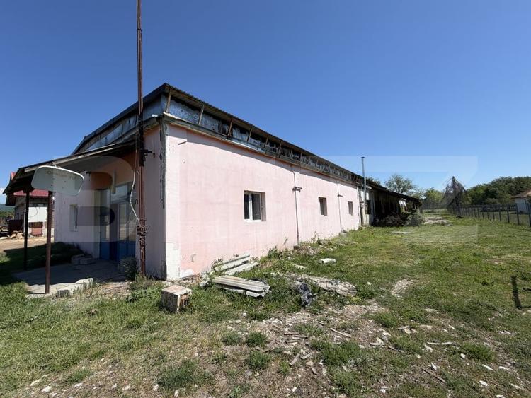 Spațiu industrial, de 800 mp, în Exterior Vest