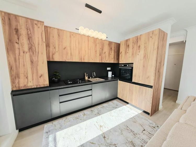 Apartament cu 3 camere decomandat, mobilat în Inel II