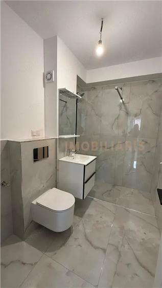 Apartament cu 3 camere în Independenței