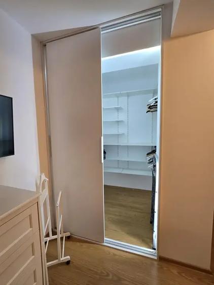 Apartament cu 3 camere decomandat, mobilat în Vest