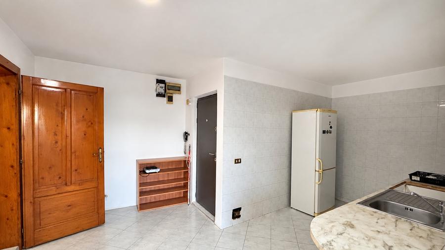 Apartament cu 2 camere decomandat în Rogerius