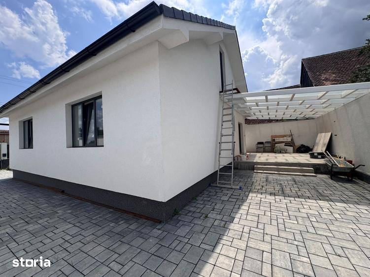 Casă cu 3 camere cu Teren 295 Mp în Cristian