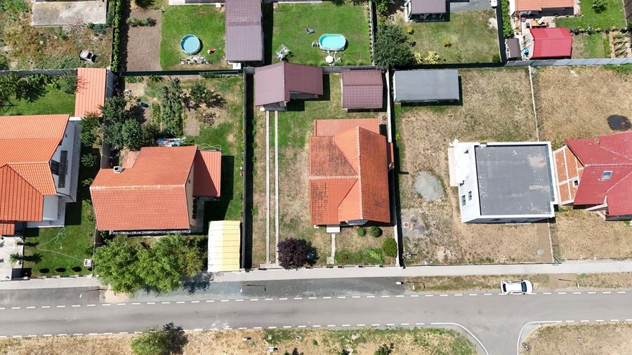 Casă individuală cu 7 camere cu Canalizare în Orțișoara