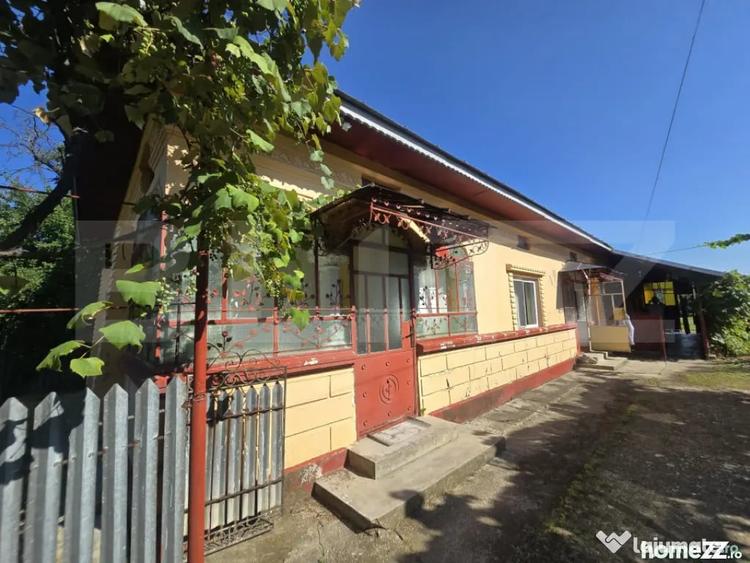 Casă cu 3 camere cu Teren 3360 Mp în Costești