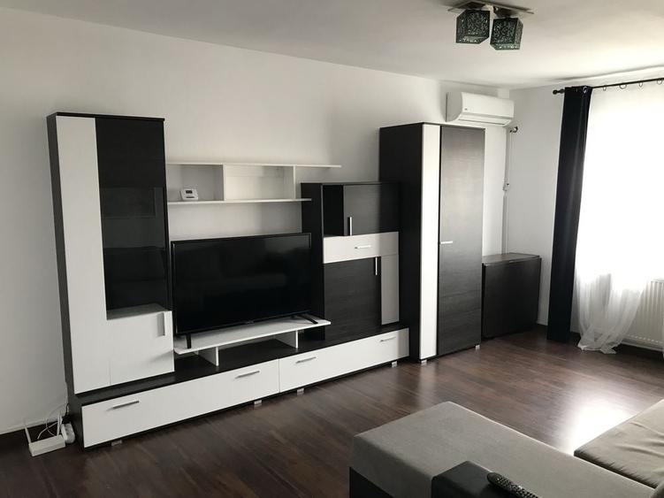 Apartament cu 2 camere decomandat în Tomești