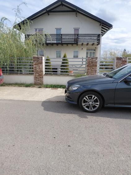 Casă cu 4 camere în Cioarga