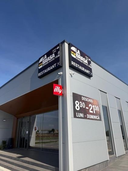 Spațiu comercial, de 445 mp, în Orțișoara