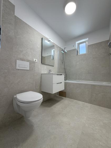 Apartament cu 3 camere decomandat în Soarelui