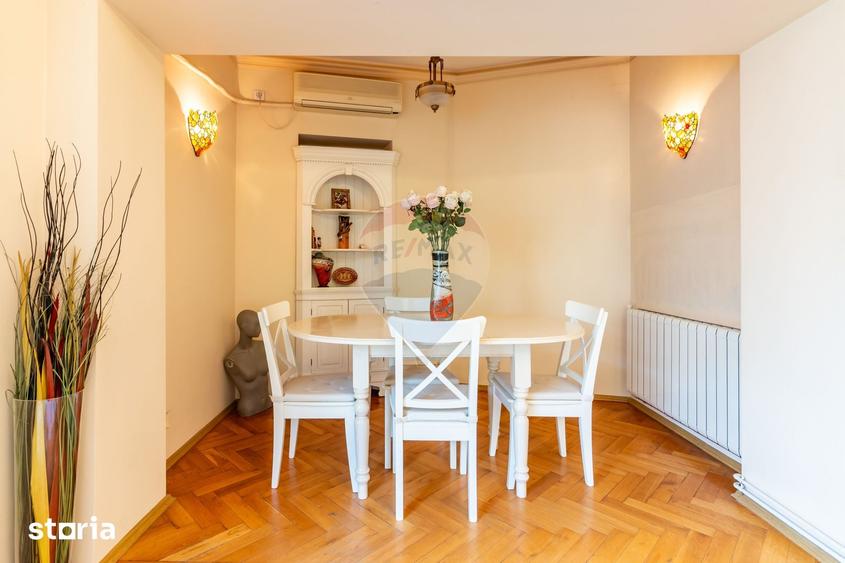 Apartament cu 4 camere, mobilat în Romană