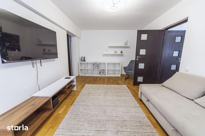 Apartament cu 3 camere semidecomandat în Titan