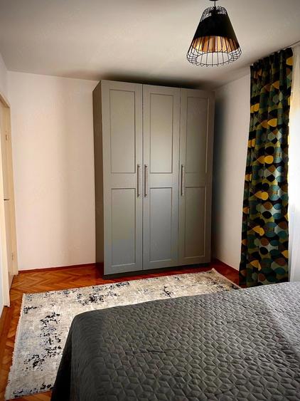 Apartament cu 3 camere semidecomandat în Circumvalațiunii