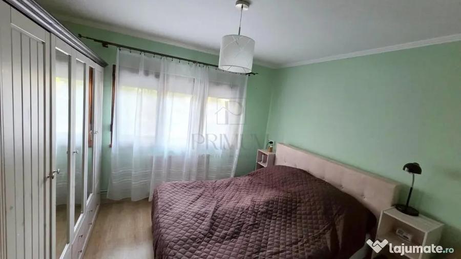 Apartament cu 3 camere decomandat în Torontalului
