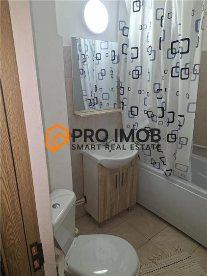 Apartament cu 2 camere decomandat, mobilat în 1 Decembrie
