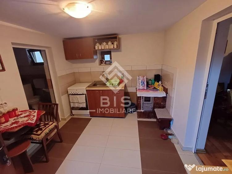 Casă cu 5 camere cu Teren 2194 Mp în Caila