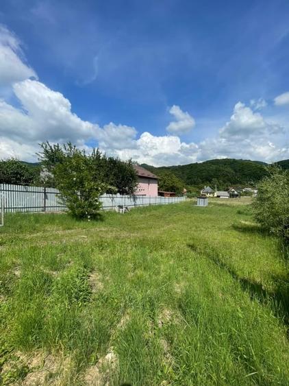 Teren Construcții intravilan de 868 mp, în Ferneziu