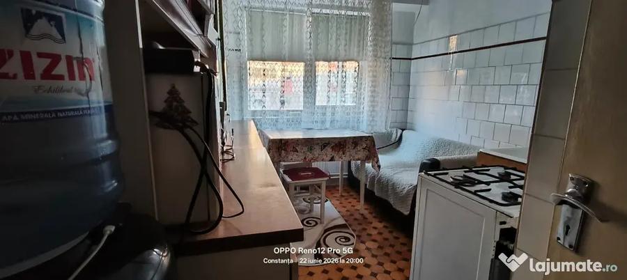 Apartament cu 2 camere decomandat în Sud
