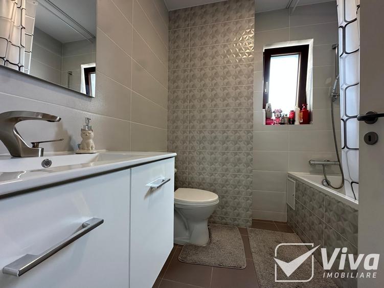 Apartament cu 3 camere semidecomandat în Cug