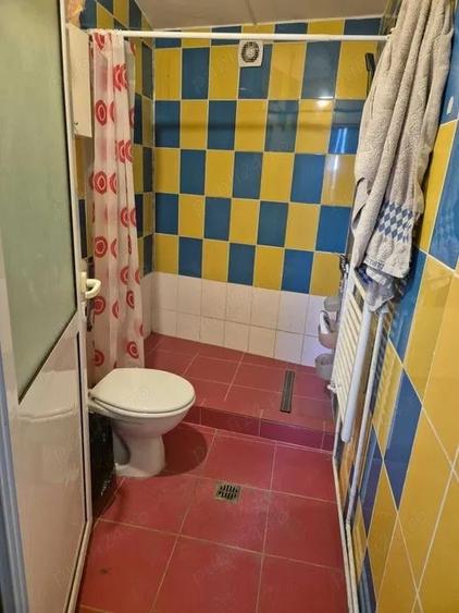 Casă cu 6 camere cu Teren 260 Mp în Berceni