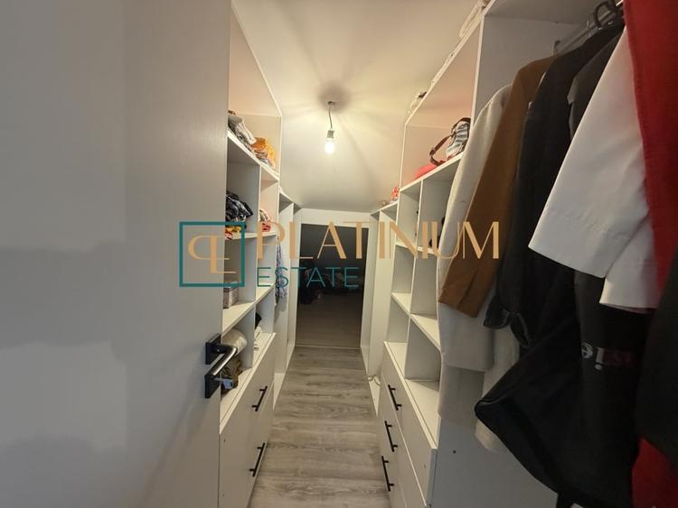 Duplex cu 4 camere cu Canalizare în Plopi