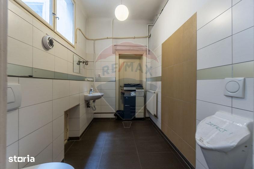 Apartament cu 4 camere în Centrul Istoric