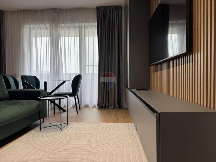 Apartament cu 2 camere semidecomandat, mobilat în Gară