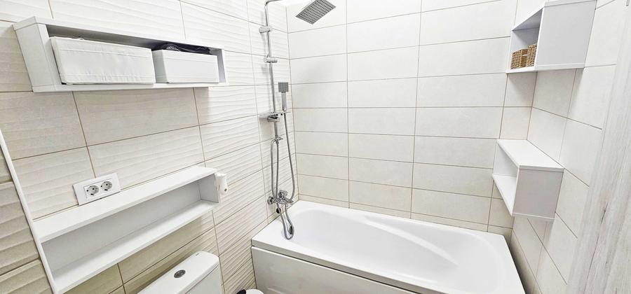 Apartament cu 2 camere semidecomandat în Cățelu