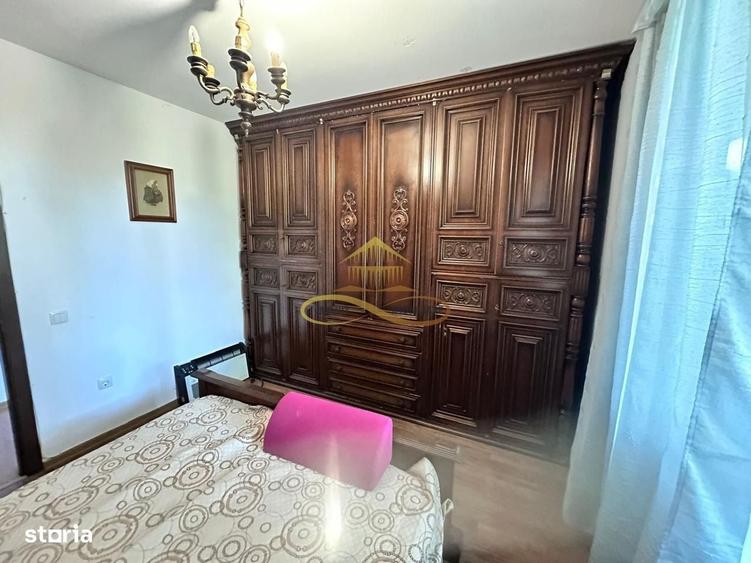 Casă cu 4 camere în Siretu