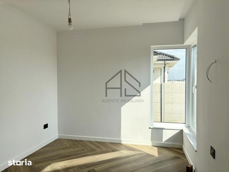 Casă cu 4 camere cu Teren 500 Mp în Sântandrei