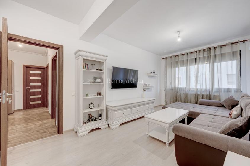 Apartament 2 camere Titan, 1 Decembrie, decomandat, bloc cu lift si pod