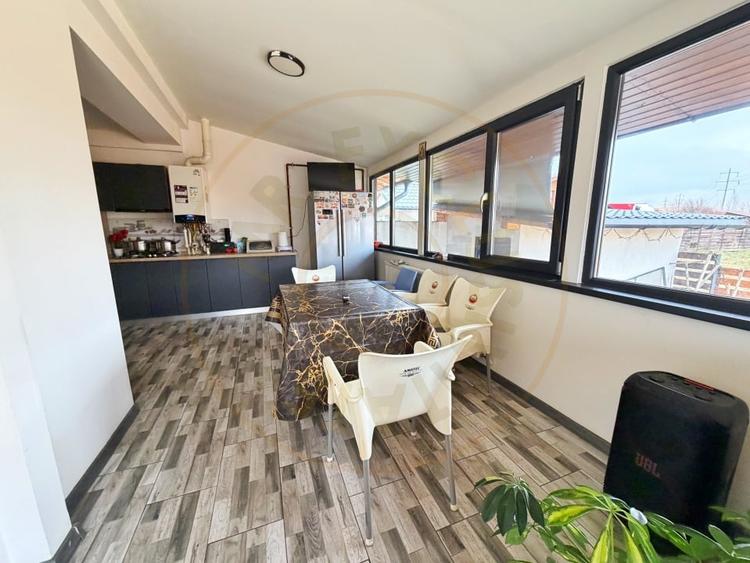 Casă individuală cu 5 camere cu Teren 400 Mp în Trivale