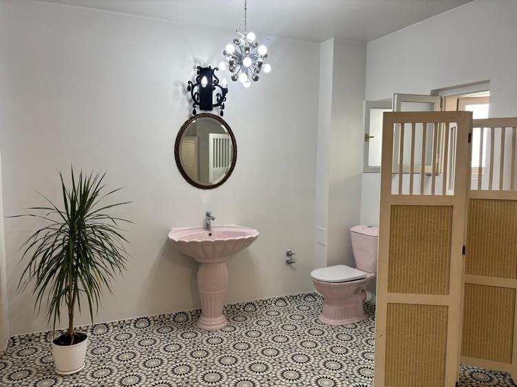 Apartament cu 4 camere decomandat în Dorobanți