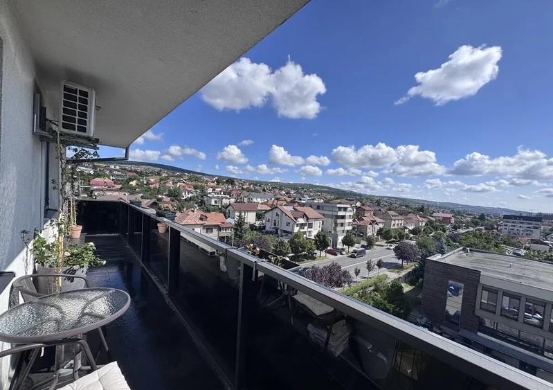 Apartament cu 3 camere semidecomandat, mobilat în Dâmbul Rotund