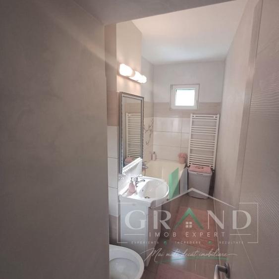 Apartament cu 2 camere decomandat, mobilat în Central