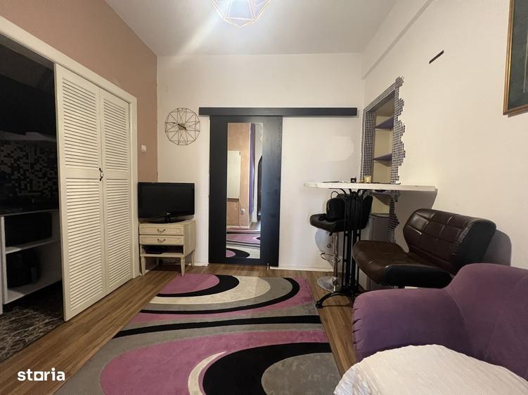 Apartament cu 2 camere în P-ța Universității