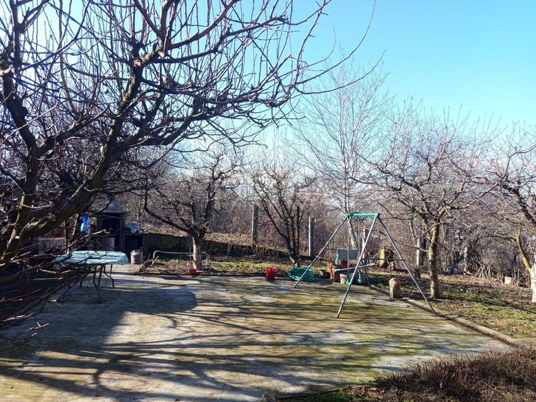Casă individuală cu 7 camere cu Canalizare în Gruia
