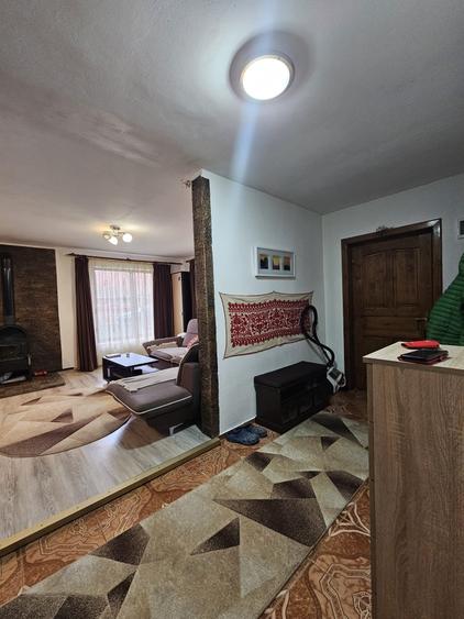 Casă individuală cu 4 camere cu Canalizare în Cristur
