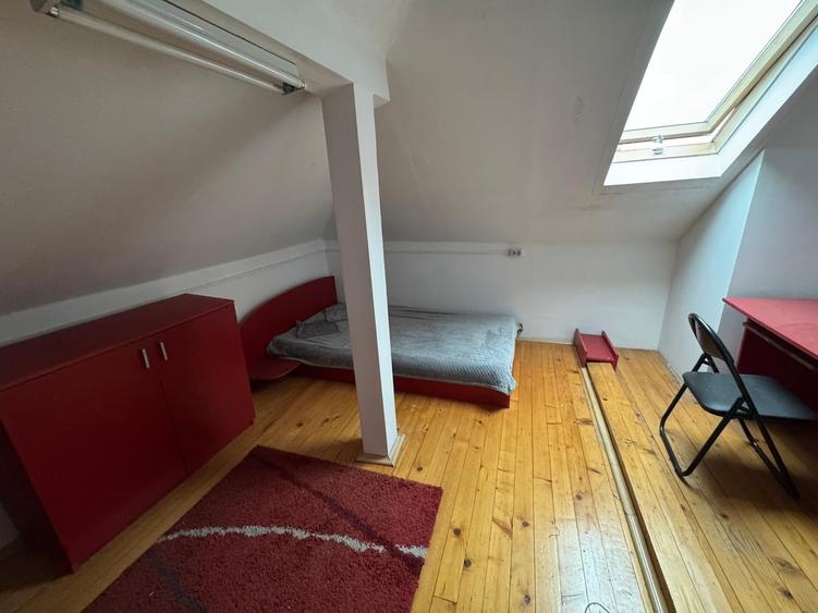 Inchiriere apartament spatios mansarda 5 camere in vila curte Cotroceni metrou - 8