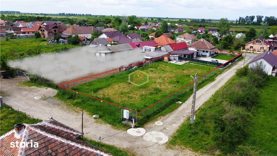 Casă cu 2 camere cu Teren 1528 Mp în Central