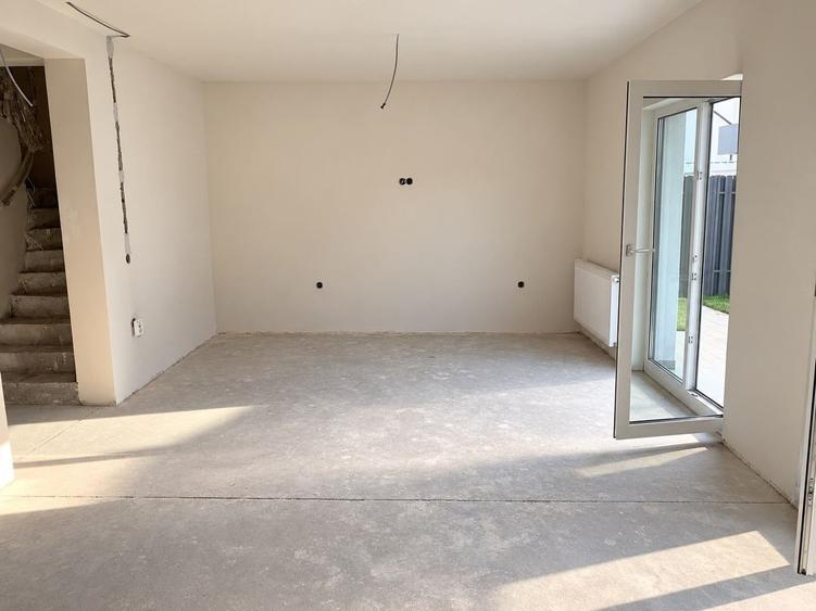 Duplex cu 4 camere cu Canalizare în Șelimbăr