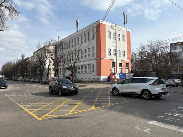 Spațiu comercial, de 185 mp, în Sârbi