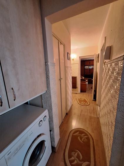Apartament cu 2 camere decomandat în Micro 20
