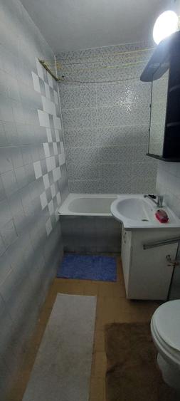 Inchiriez apartament cu 3 camere - 5