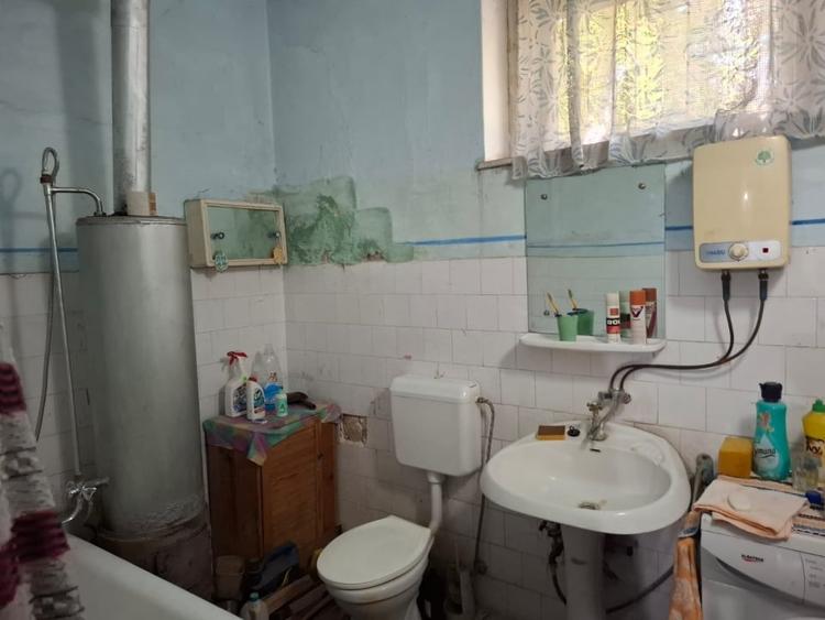Casă individuală cu 4 camere cu Canalizare în Nădlac
