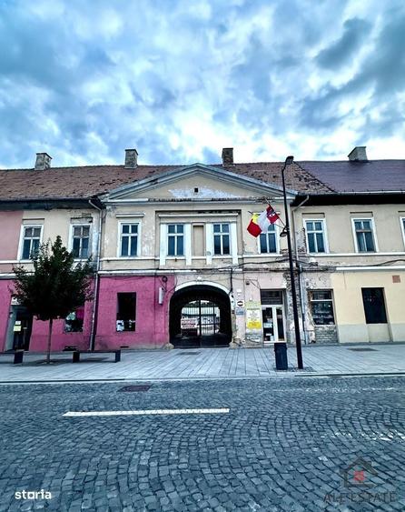 Spațiu comercial, de 2,614 mp, în Ultracentral